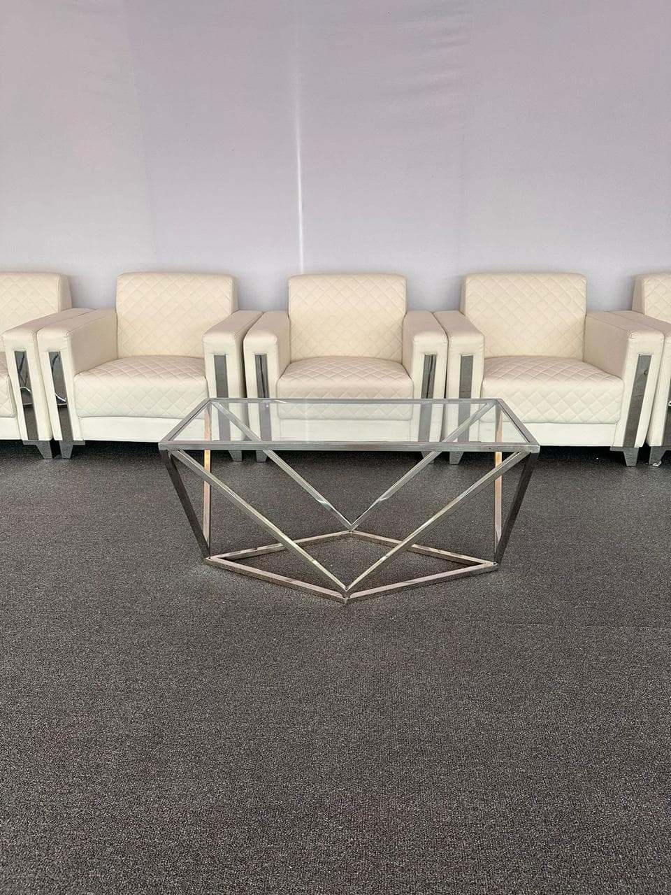 تاجير طاولات وكراسي وكنب