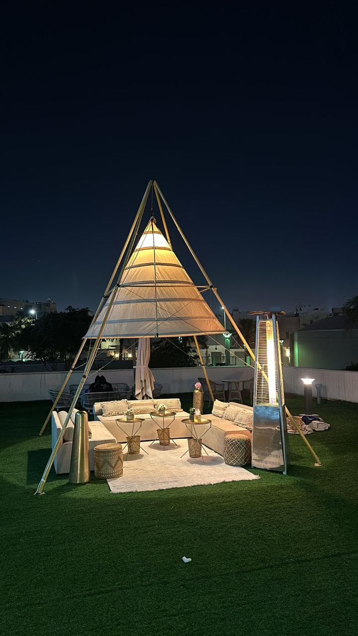 الخيام الهرمية